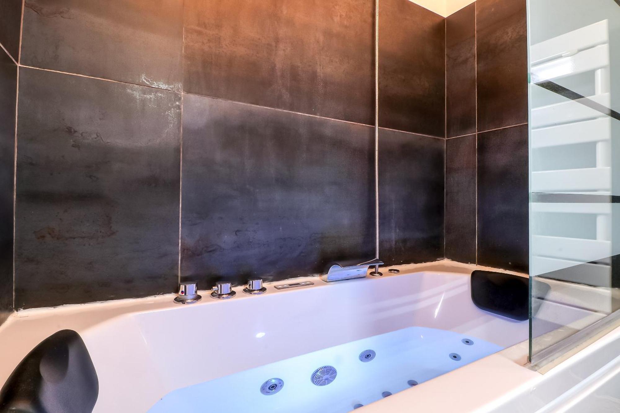 Le Vintage, Appart,Hotel Particulier, Centre Nimes Maisoncarreeconciergerie Екстериор снимка